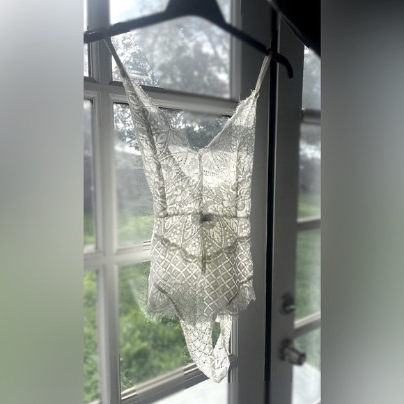 White Lace Lingerie Adjustable Strap Bodysuit NWOT - FREE SHIPPING!!! - Picture 1 of 5